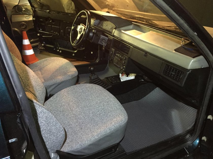 Москвич АЗЛК 2141 салон