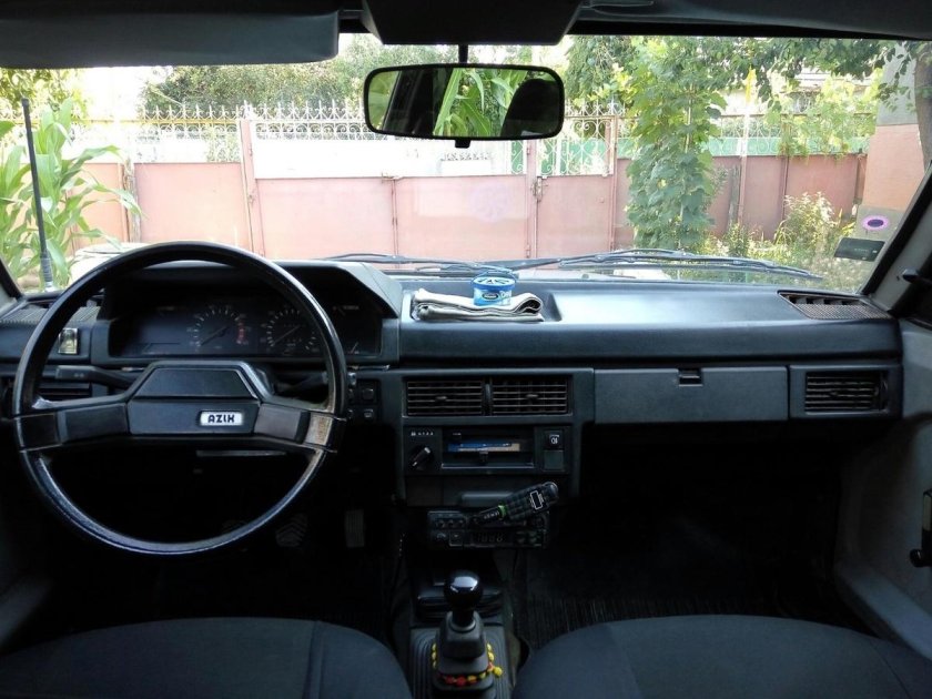 Москвич 2141 легковой автомобиль салон