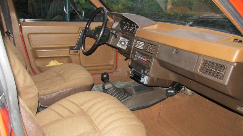 Москвич 2141 бежевый салон