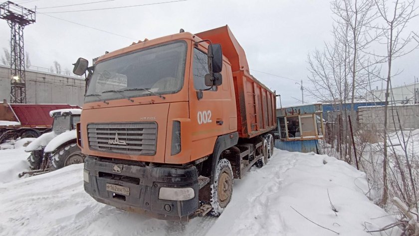 Самосвал маз