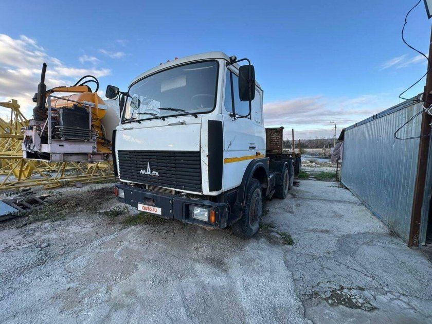 Седельный тягач маз