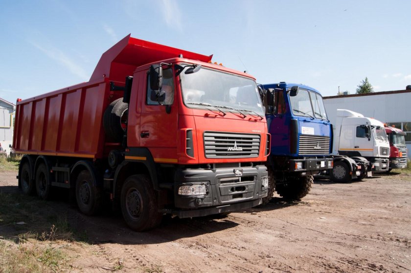МАЗ 6516 самосвал
