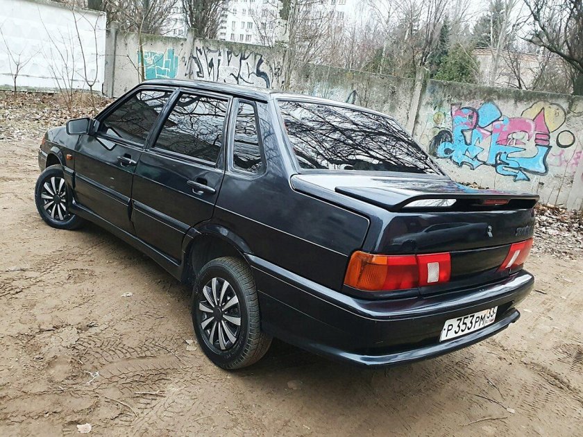 ВАЗ 2115 седан чёрный