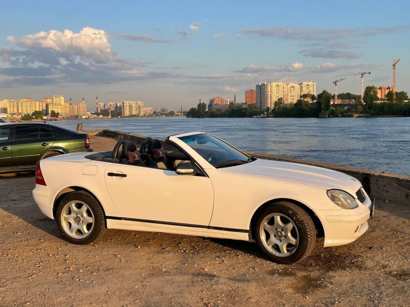 Крайслер кабриолет белый