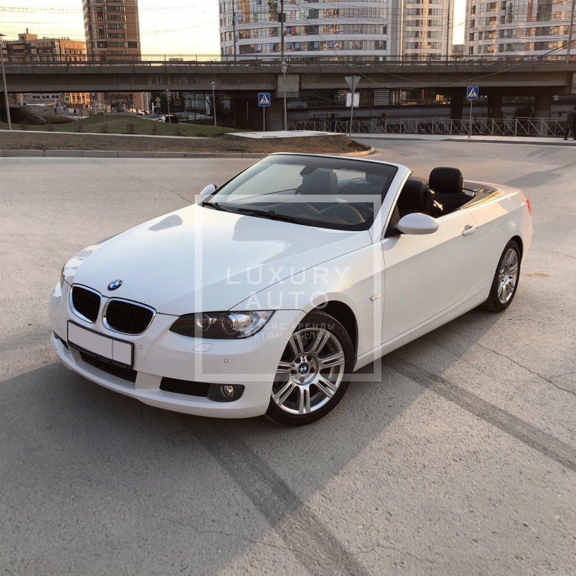 BMW кабриолет белый