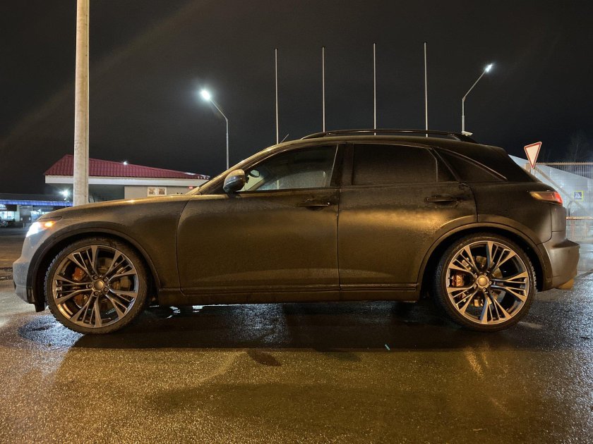 Инфинити ФХ 35 на 22 дисках