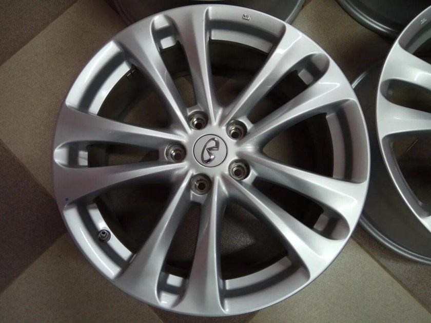 Диски r18 Инфинити FX