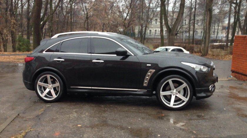 Инфинити ФХ 35 на 22 дисках