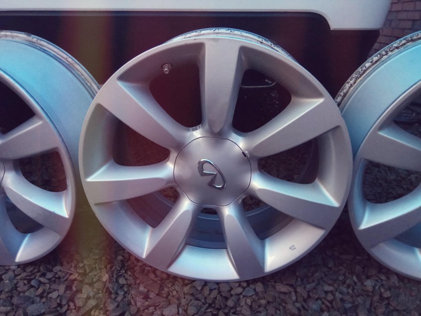 Диски Infiniti fx35 r18