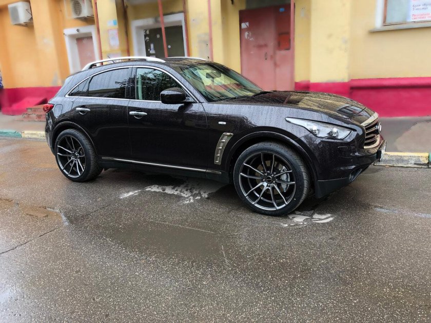 Infiniti fx37 r22