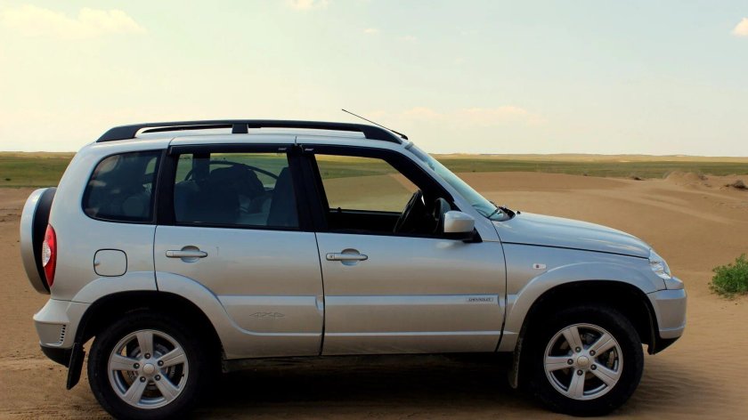 Белая нива шевроле