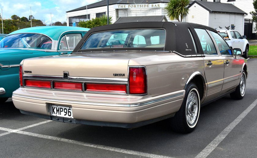 Линкольн Town car 1997