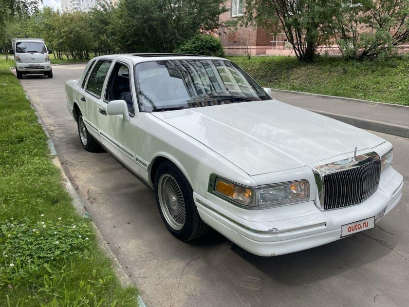 Линкольн таун кар 1995
