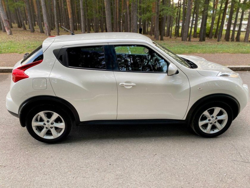 Ниссан Жук 2008