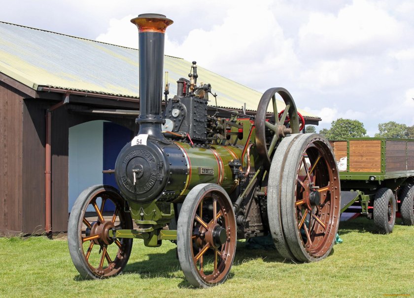 Паровой трактор