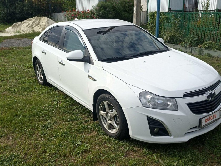 Шевроле Круз 2013 белый