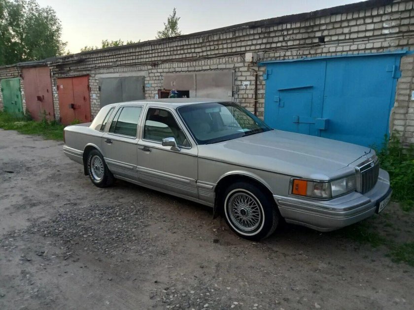 Линкольн таун кар 1992