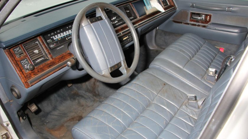 Lincoln Town car 1981 салон