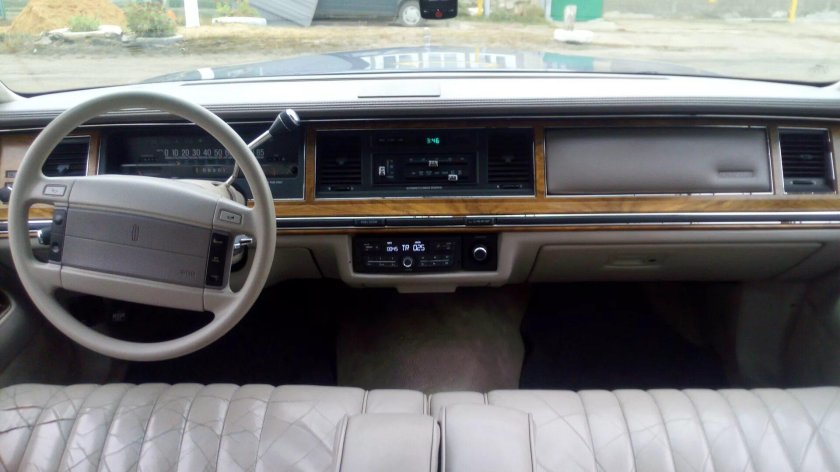 Lincoln Town car 1992 салон