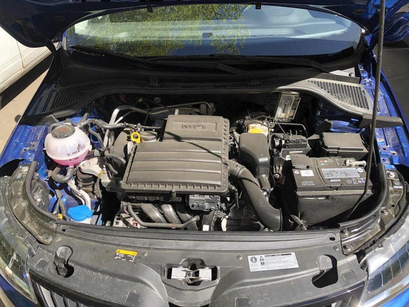 Под капотом Шкода Рапид 1.4