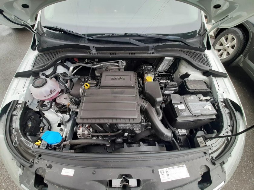 Подкапотка Рапид 1.6