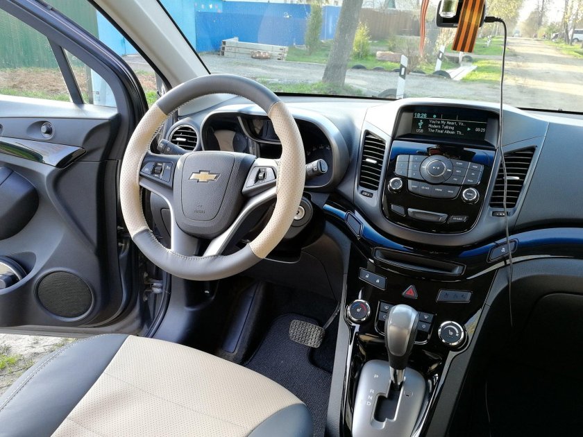 Chevrolet Orlando 2014 салон