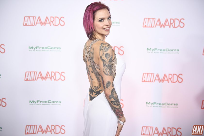 Анна Белл пикс Anna Bell Peaks