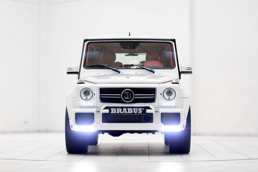 Мерседес Гелендваген белый