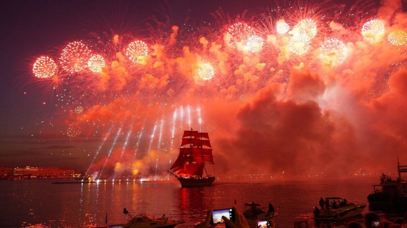 Алые паруса СПБ 2022 салют