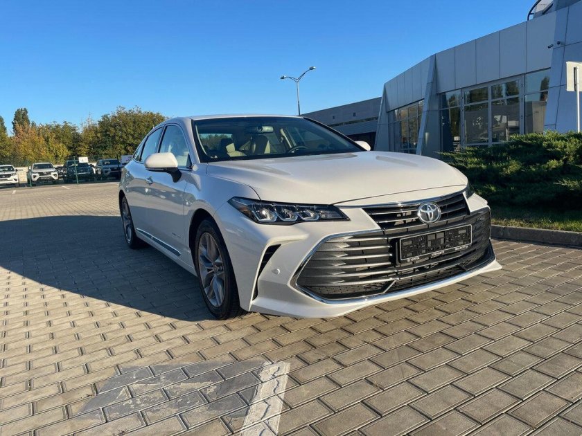 Тойота Авалон 2022