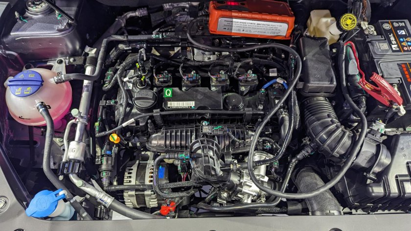 Подкапотное пространство