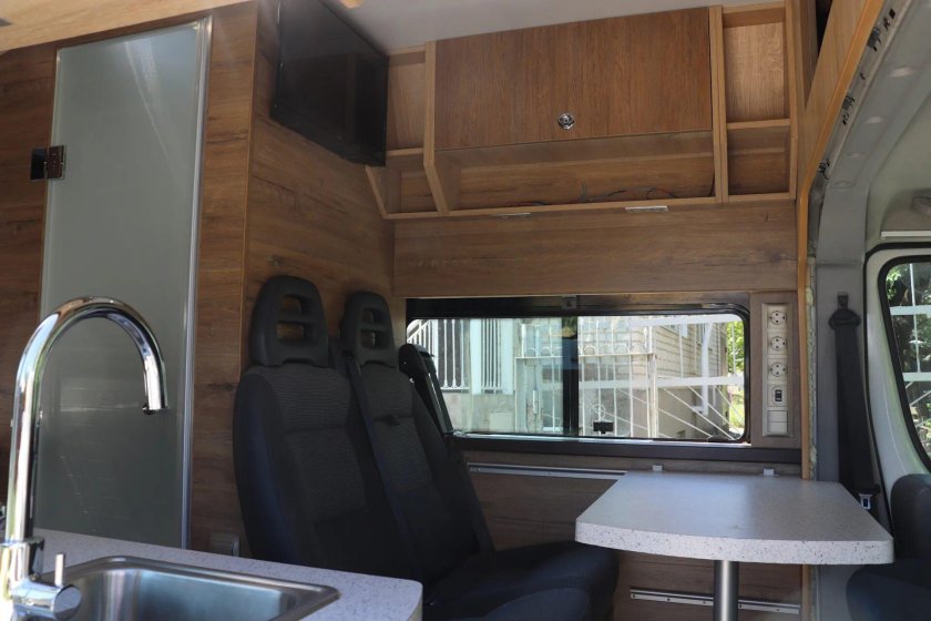 Автодом Пежо боксер