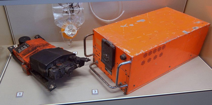 Бортовой самописец черный ящик