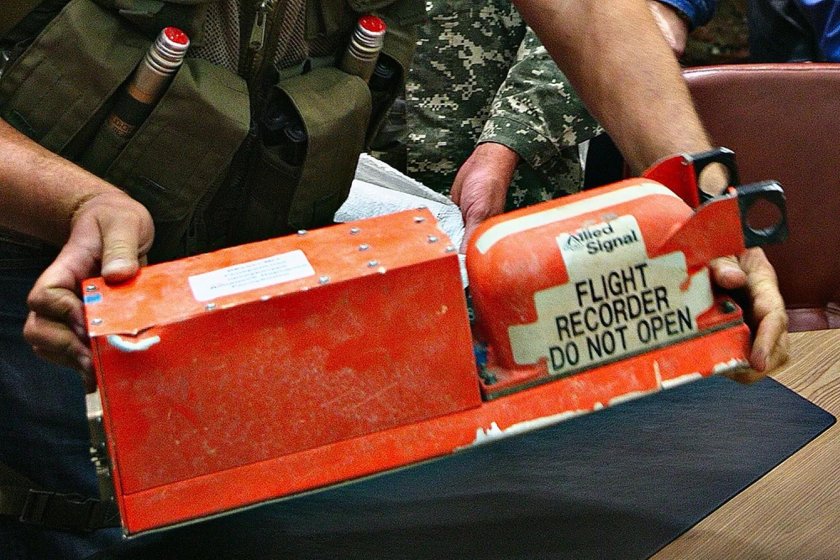 Чёрный ящик в самолёте