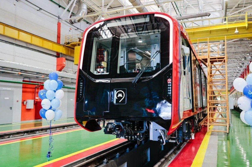 Новые вагоны метро москва