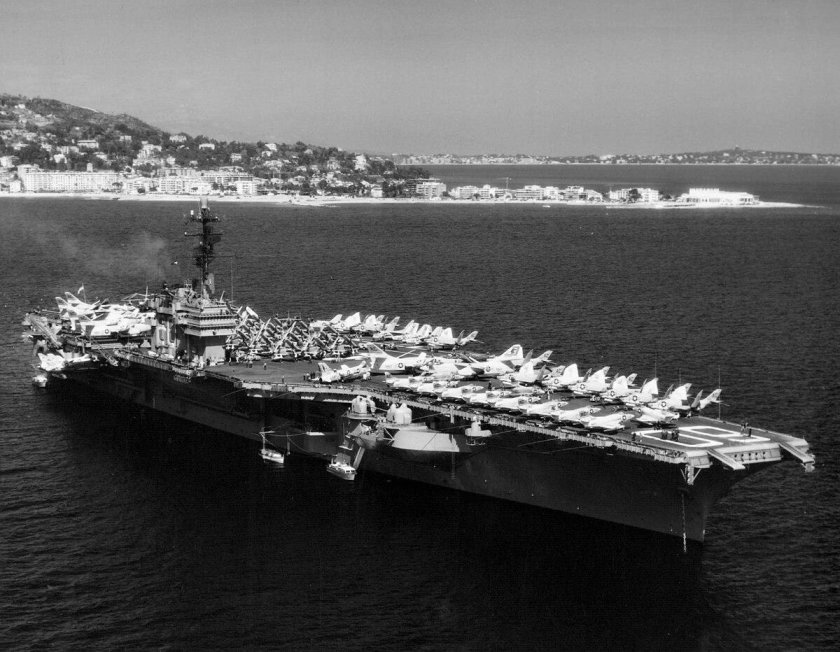 Авианосец Саратога CV 60