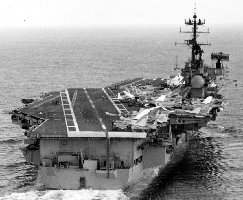 Авианосец Саратога CV-3