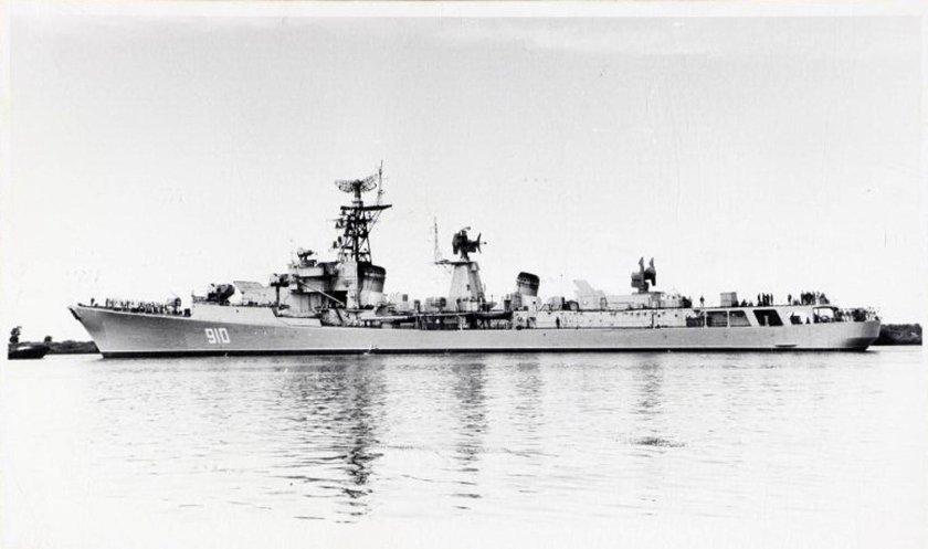 Эсминец проекта 57 бис гневный