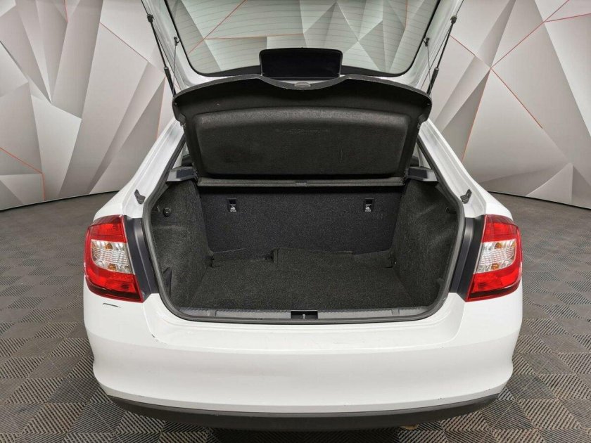 Шкода Рапид 2017 багажник