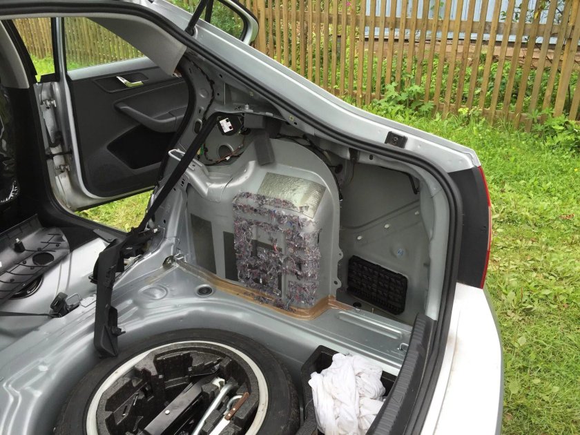 Шумоизоляция багажника Шкода Рапид Шкода Рапид