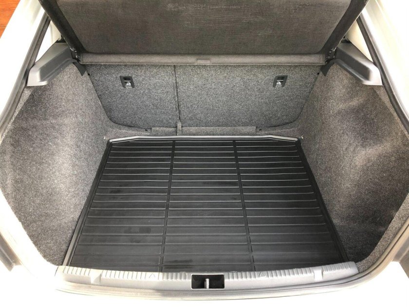 Шкода Рапид багажник