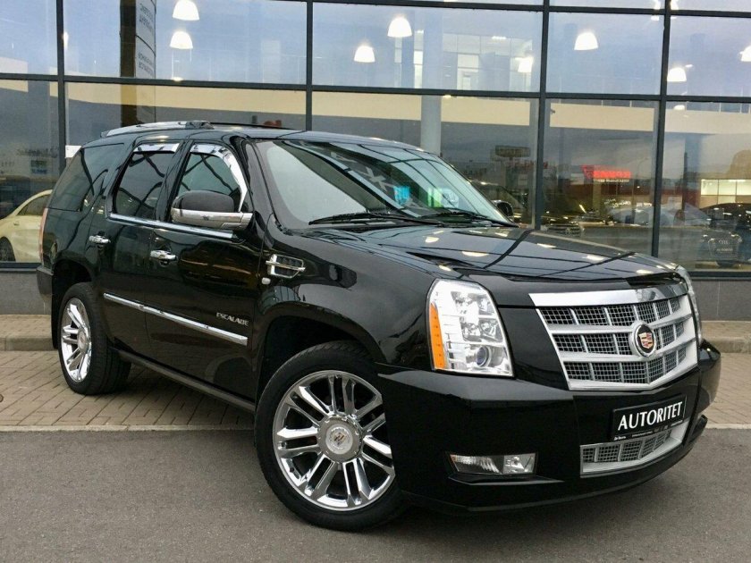 Кадиллак Эскалейд III