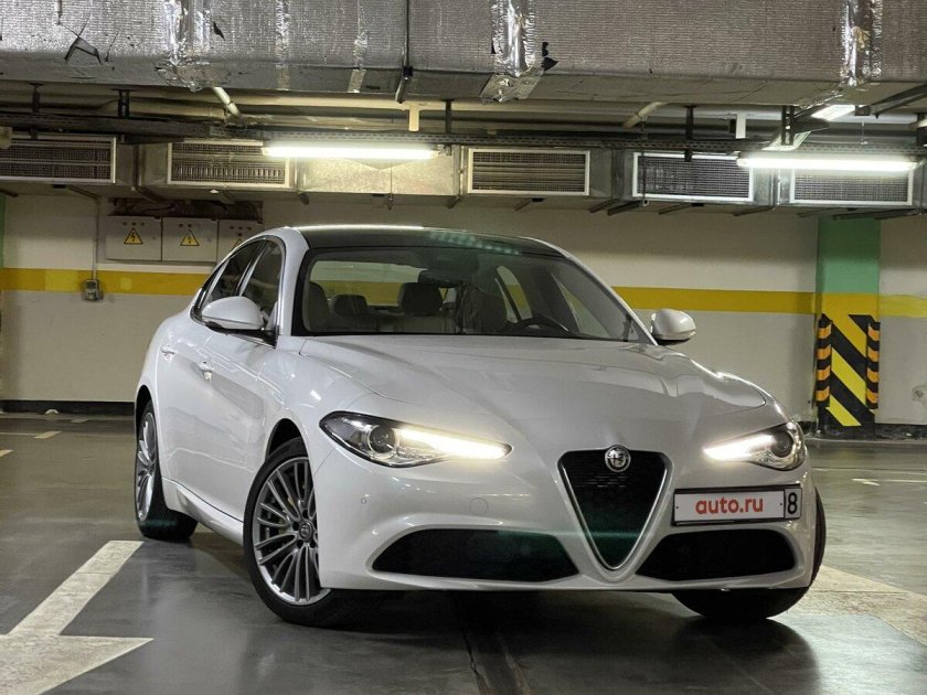 Альфа Ромео Джулия 2020