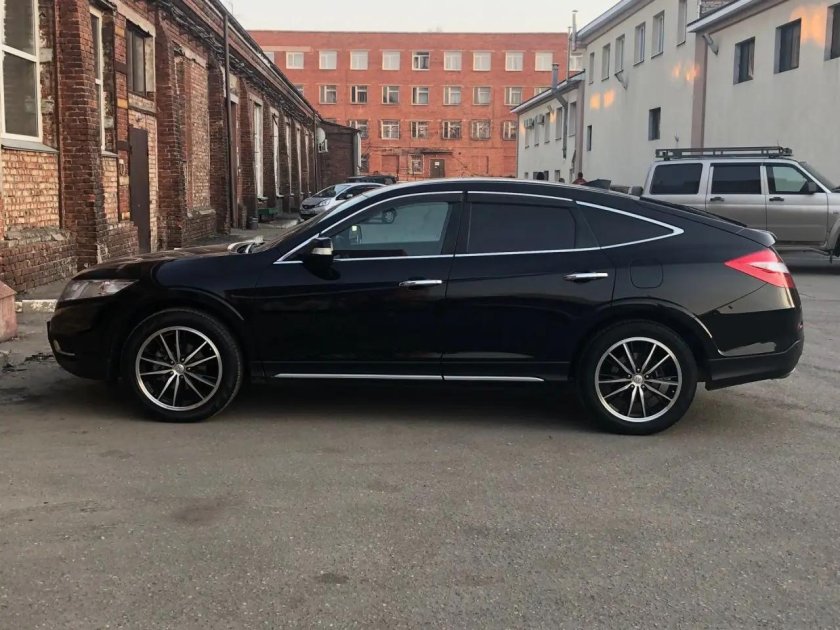 Honda accord crosstour
