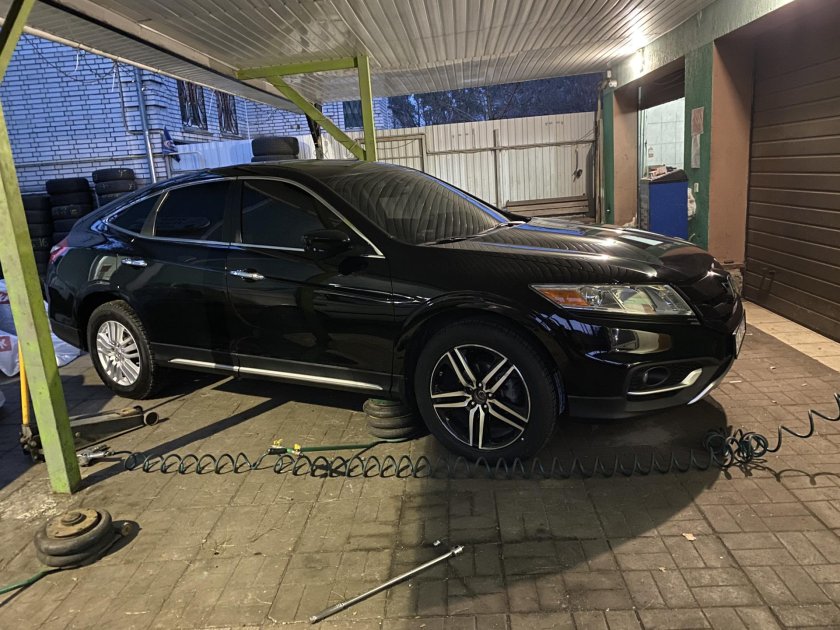 Honda Crosstour r19