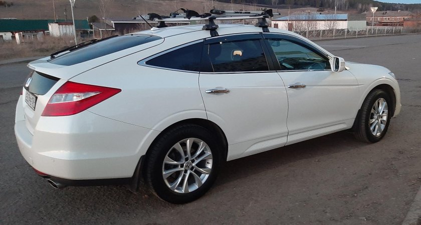Honda Crosstour r19