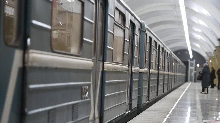 Поезда на серой ветке