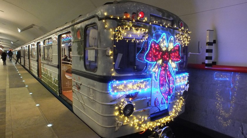 Новогодний поезд мосметро