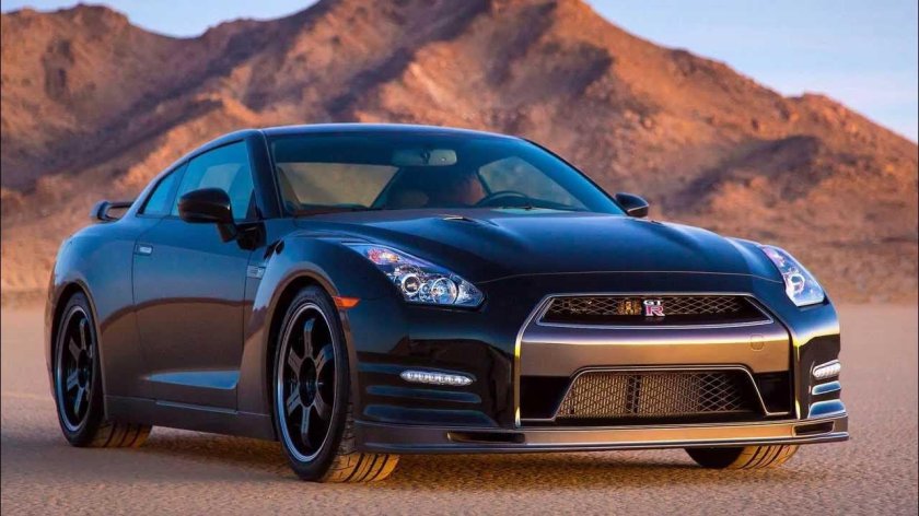 Ниссан ГТР 2014