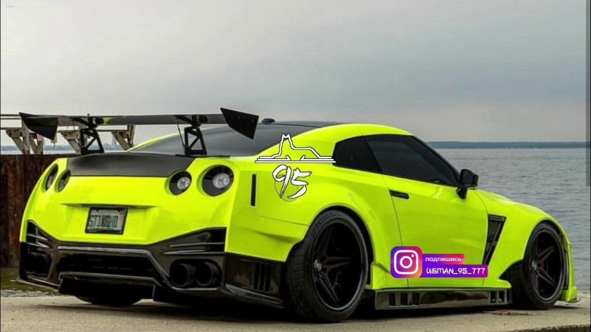 Nissan GTR r35 желтый